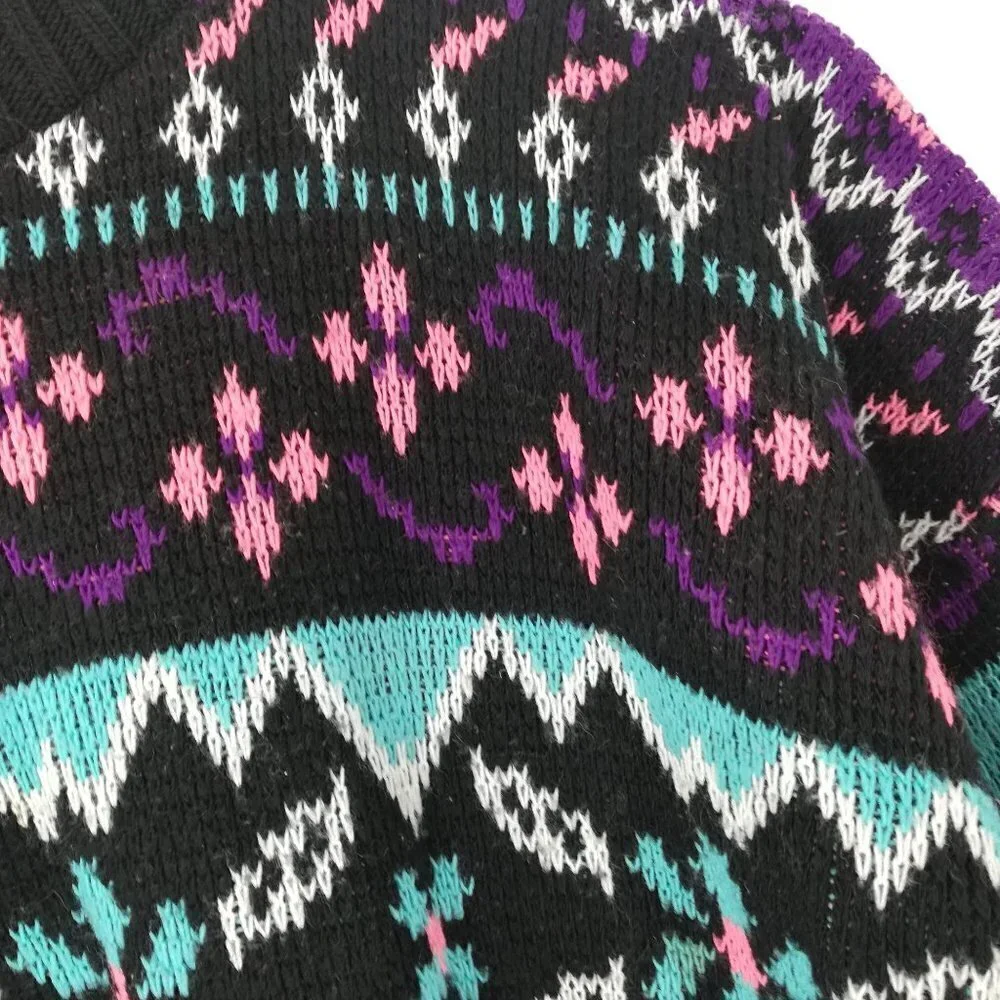 Vintage Stefano Geometric Pullover Sweater Size XL Girls Crew Neck Preppy Flower